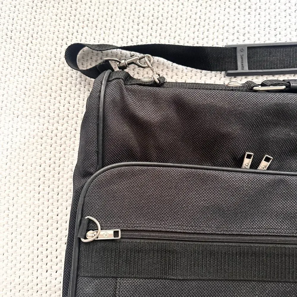 Samsonite Black Silhouette Suit Bi-Fold Garment Bag Fold Travel Shoulder Strap